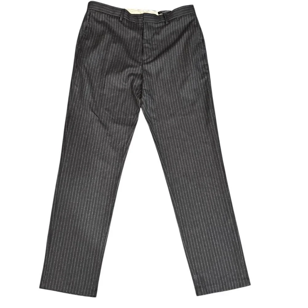 Banana Republic Men’s Wool Flannel Trousers Vitale Barberis Canonico 120’s •